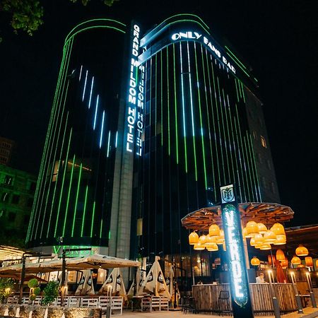אלמטי Grand Mildom Hotel מראה חיצוני תמונה