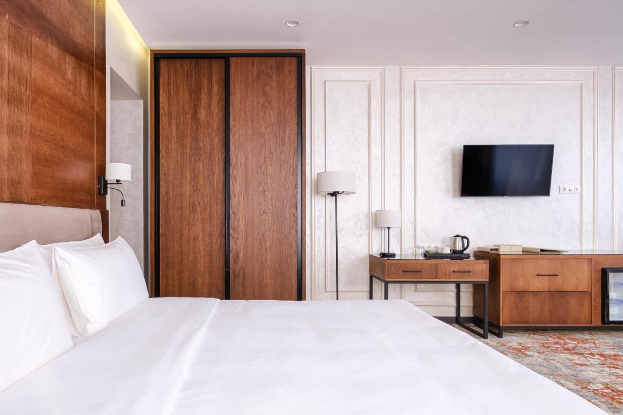 אלמטי Grand Mildom Hotel מראה חיצוני תמונה