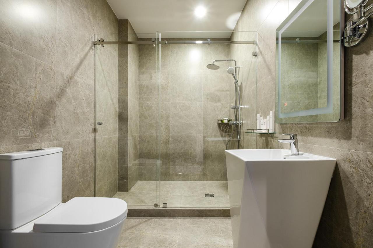 אלמטי Grand Mildom Hotel מראה חיצוני תמונה