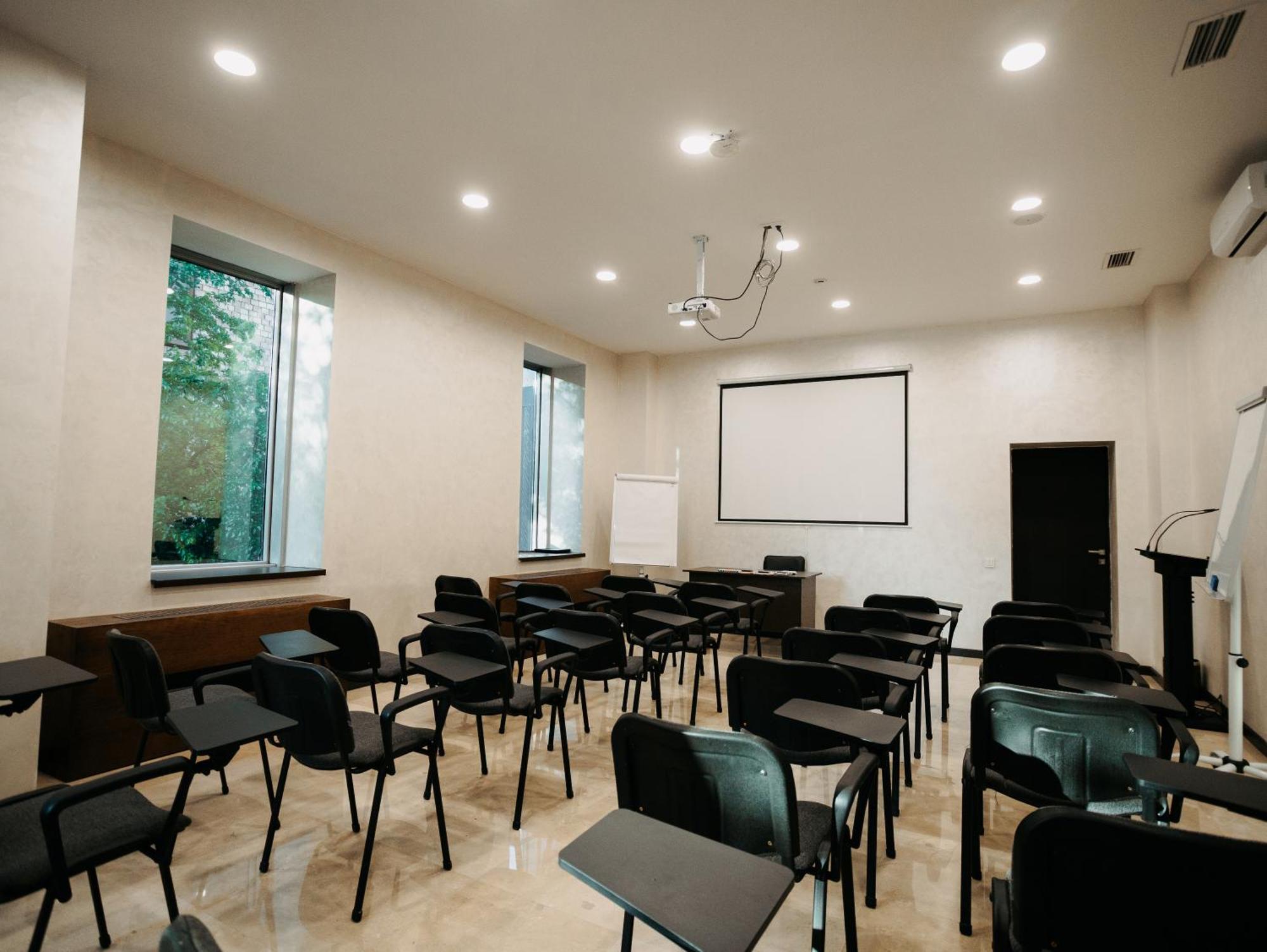 אלמטי Grand Mildom Hotel מראה חיצוני תמונה